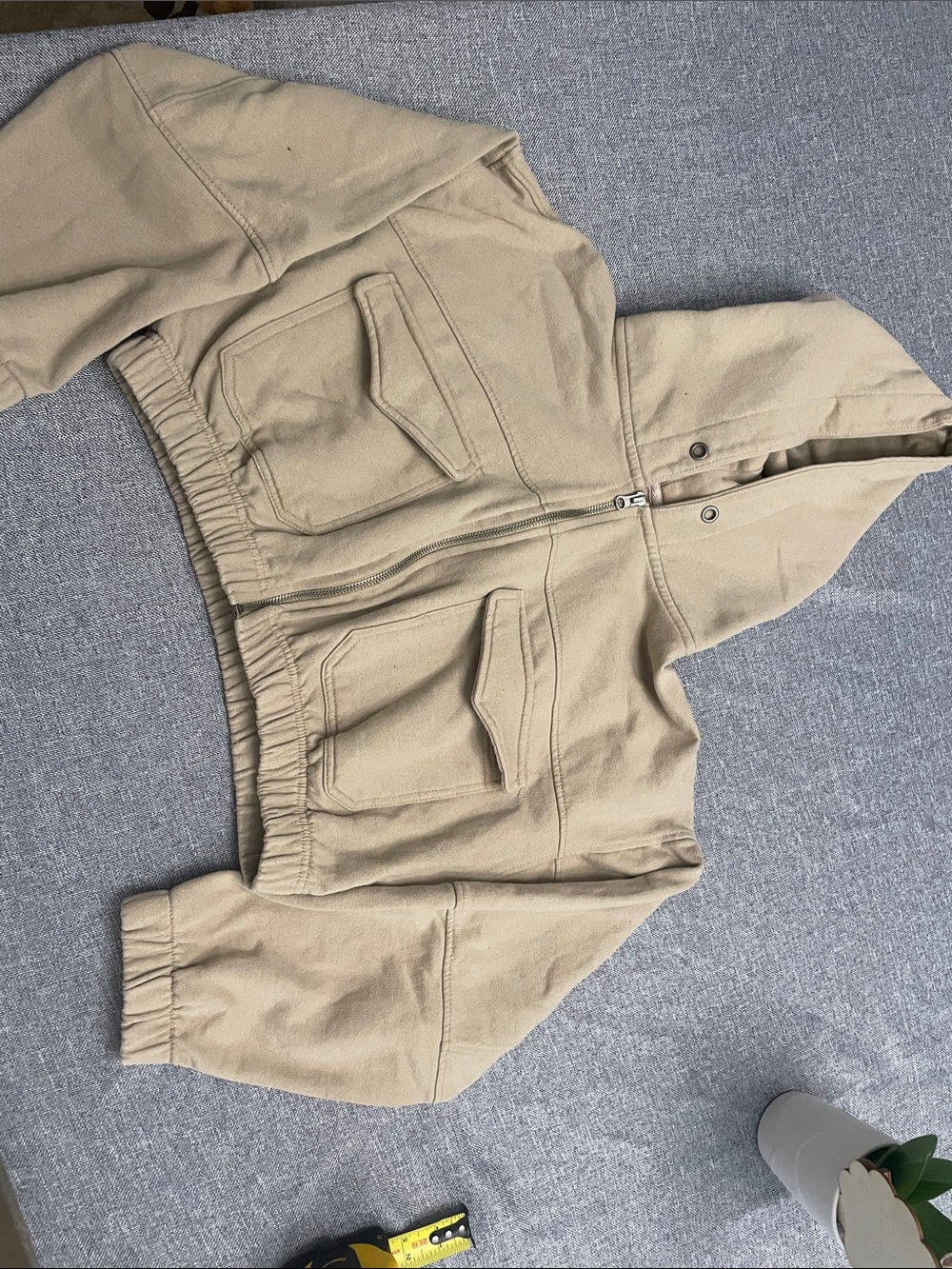 Cropped Hooded Zip Sweatshirt in Khaki